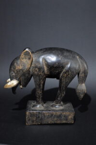 Baule Elephant figure
