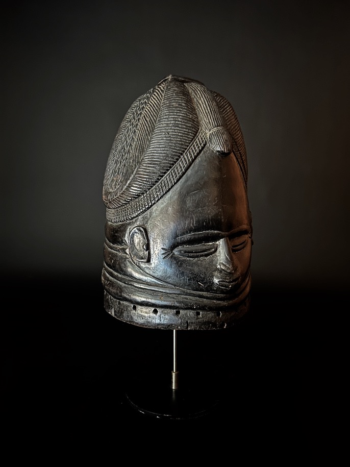 Mende Bundu Mask